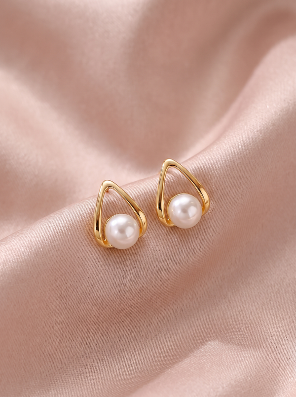 Isabelle Pearl Triangle Earrings