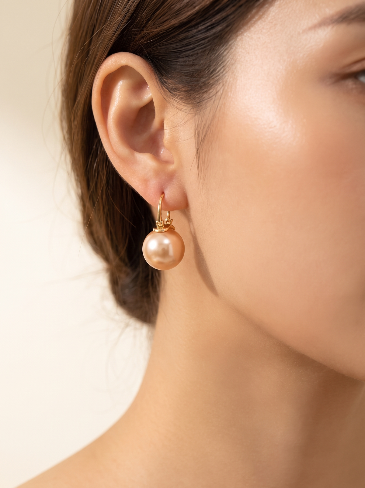 Kerensa Pearl Stud Earrings 2