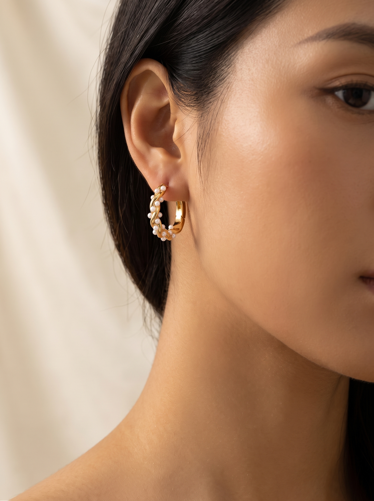 Isadora Twisted Pearl Hoop Earrings 2