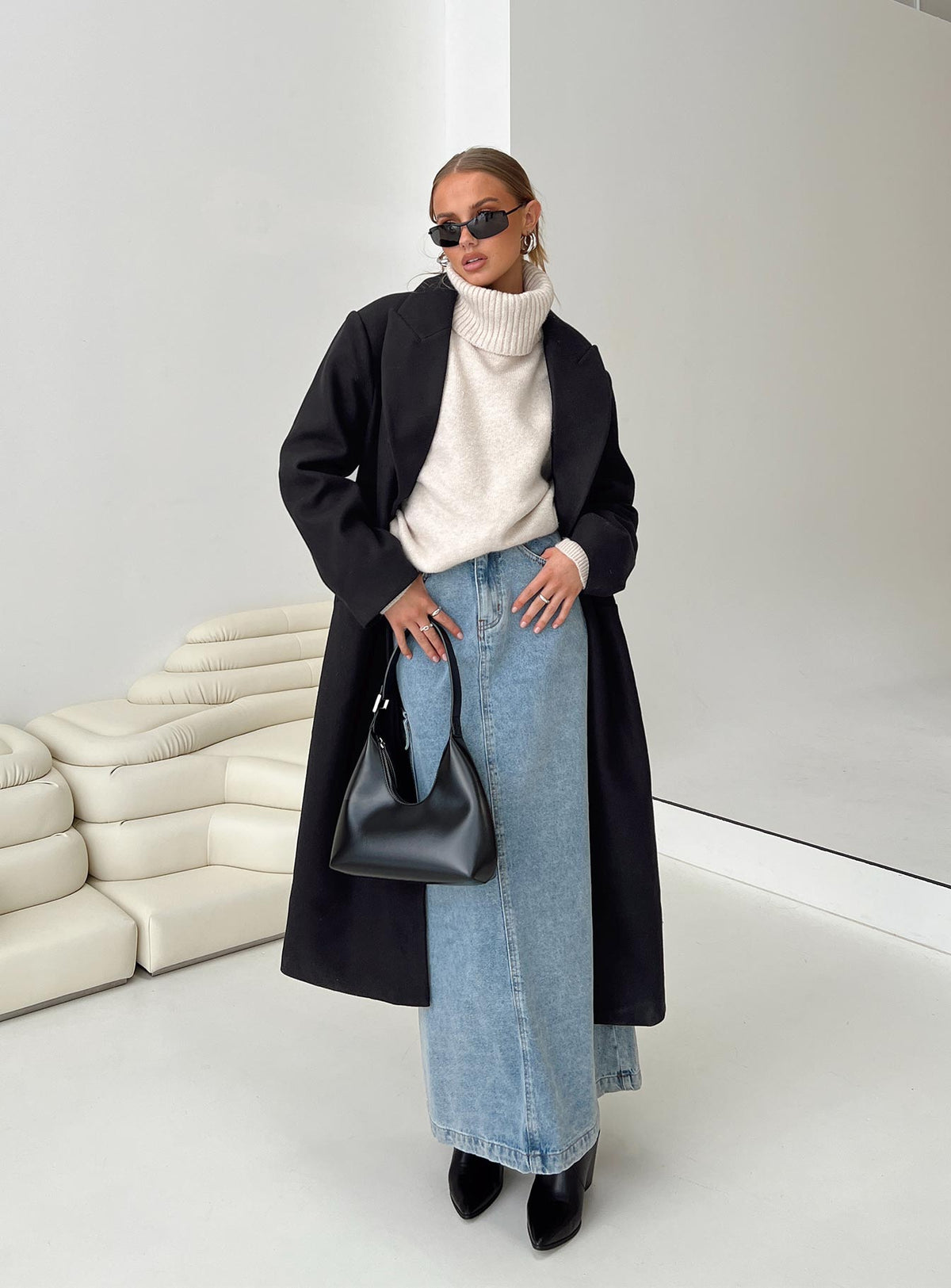 Olsen Wool Coat in Black Black 2