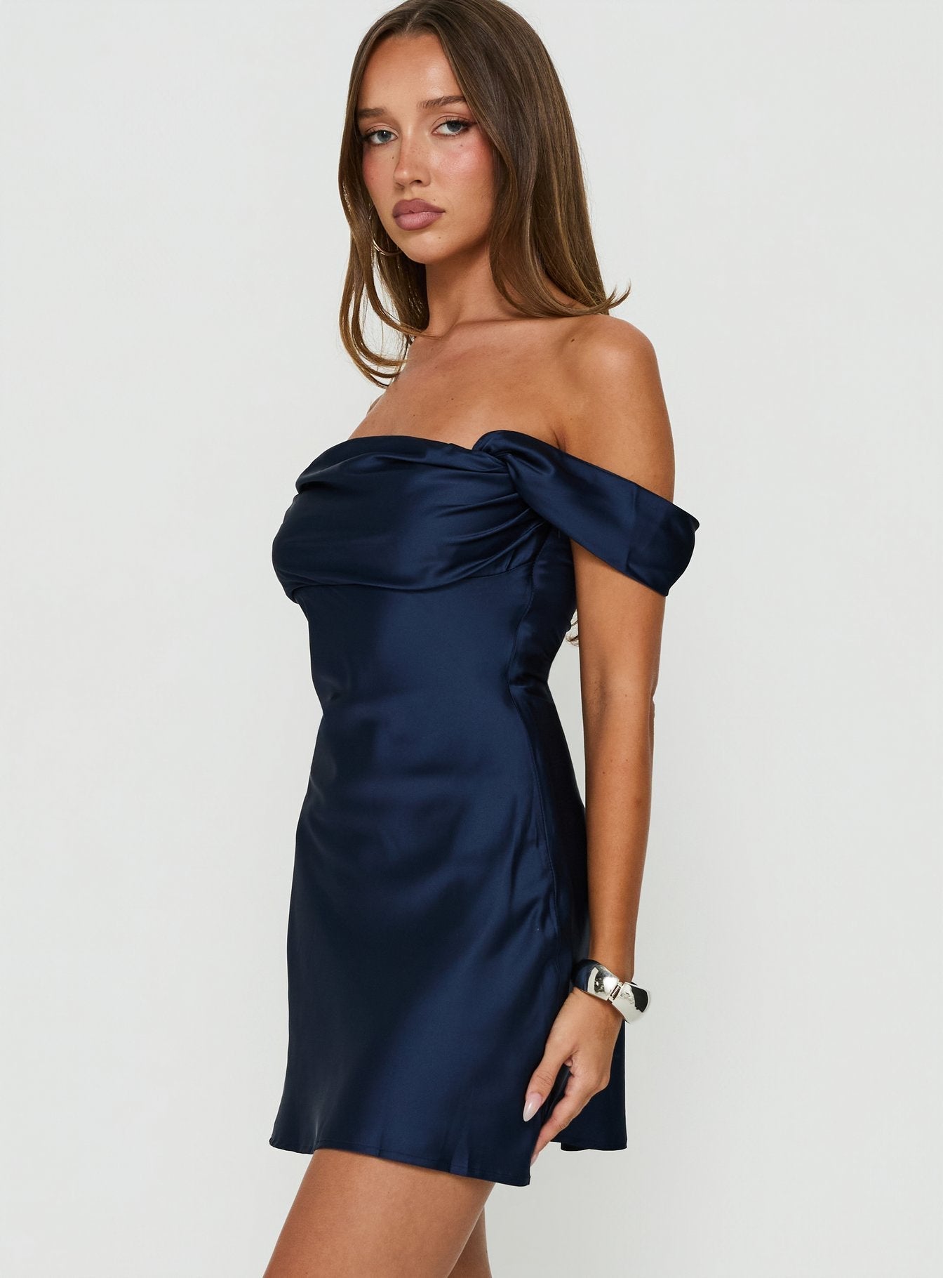 Isabelle Off-Shoulder Mini Dress in Navy Navy 4