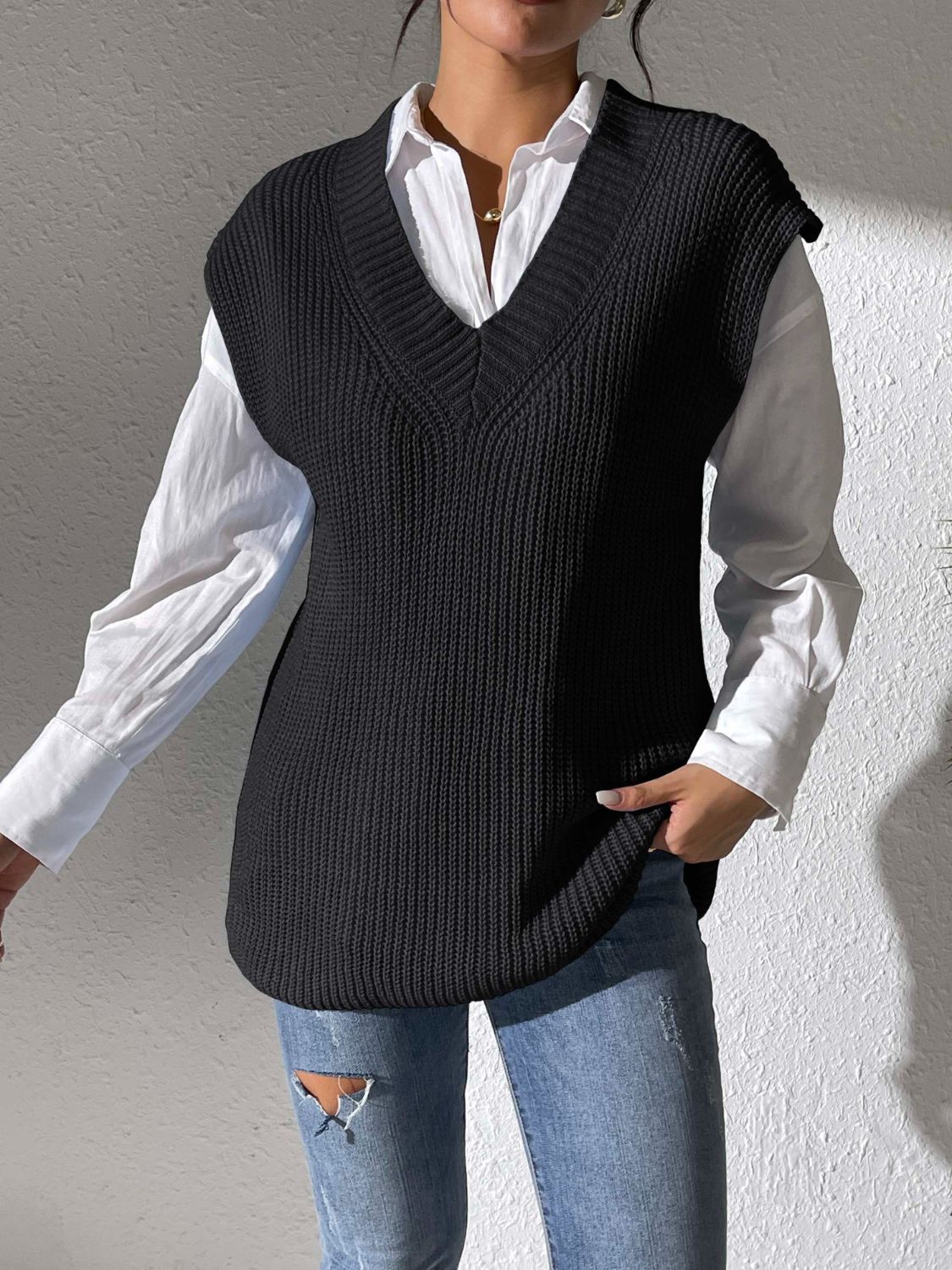 Margot V-Neck Sweater Vest in Light Blue Black 7