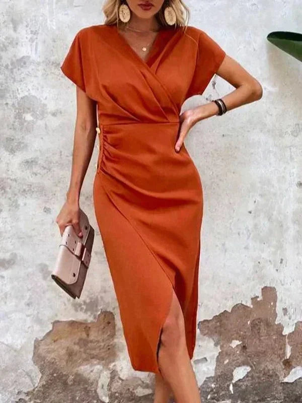 Eleanor V-Neck Midi Dress Ausschnitt 2