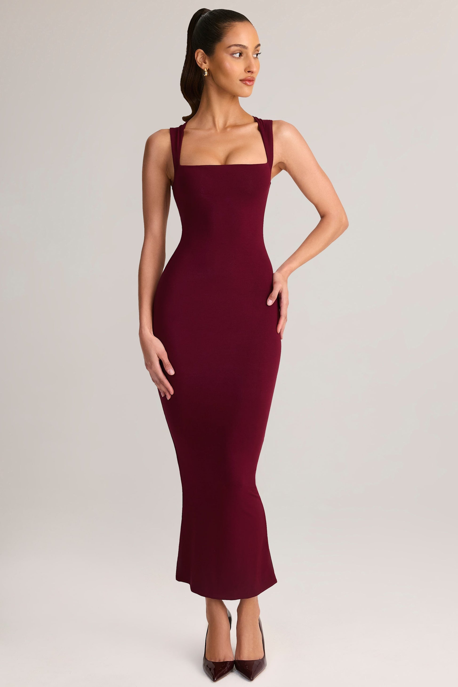 Ainslee Square Neck Midi Dress Neck Bodycon Midi Dress in Wine 5