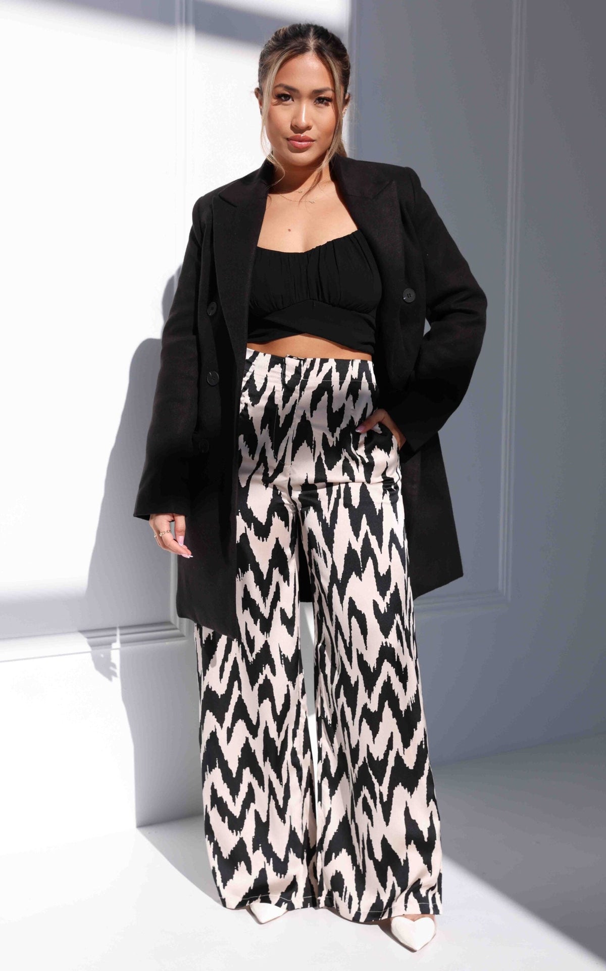 Noble Double-Breasted Coat in Black Black 1