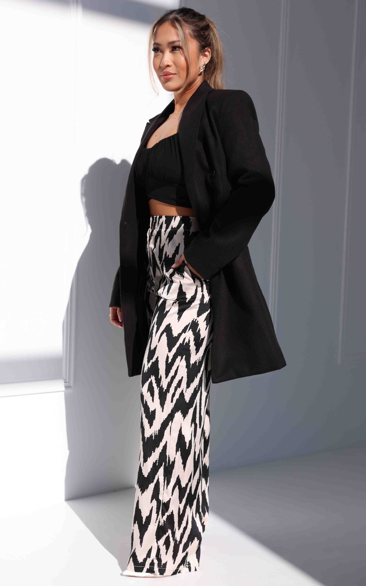 Noble Double-Breasted Coat in Black Black 4
