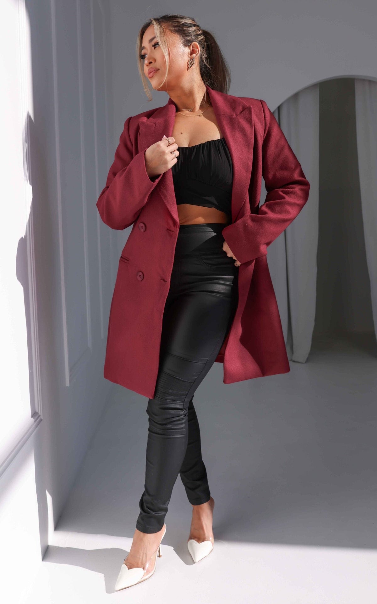 Noble Double-Breasted Coat in Black Wine 1