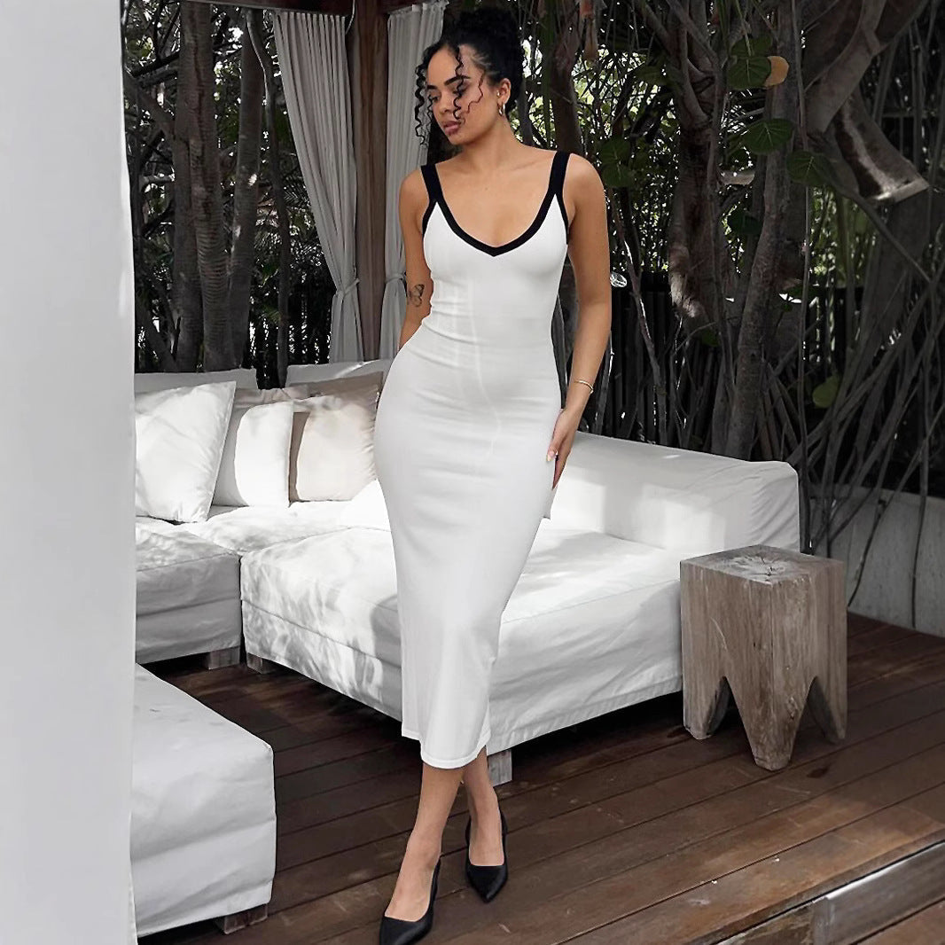Vivienne V-Neck Satin Dress Ausschnitt 3