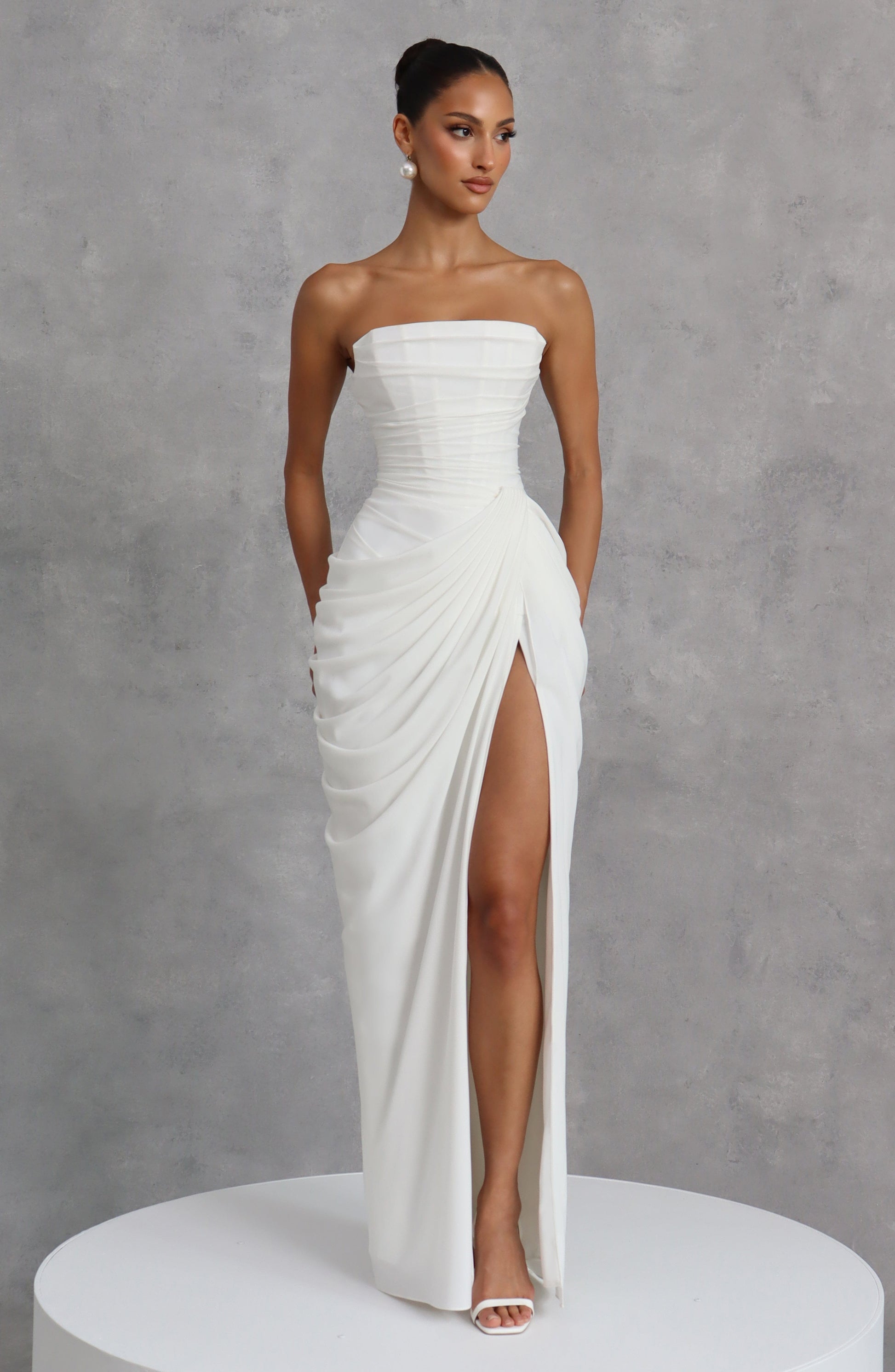 Cyra Linen Maxi Dress in Navy Ivory 7