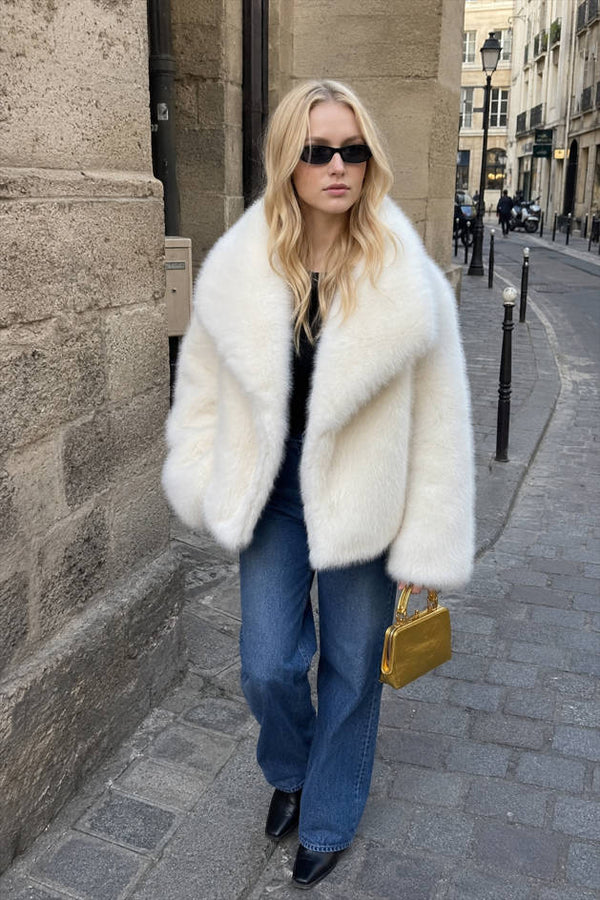 Margot Sherpa Jacket in White