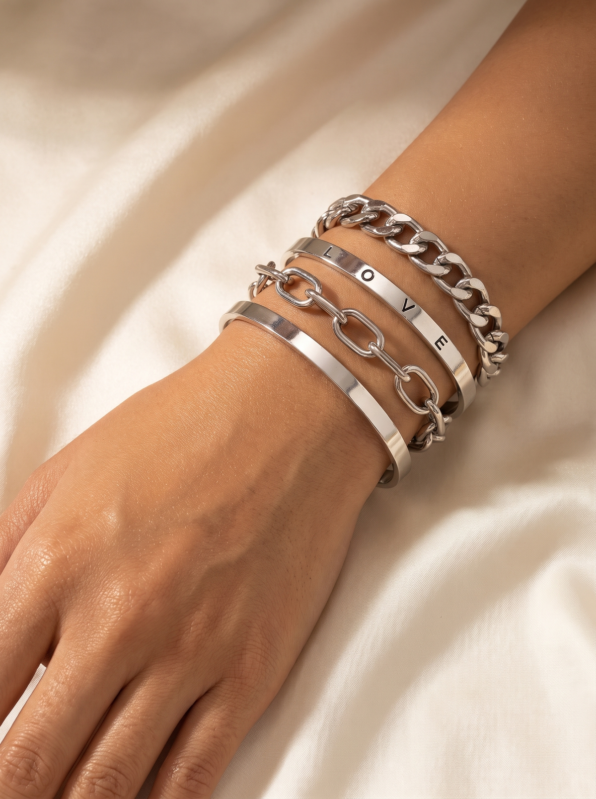 Elan White Gold Bracelet Set White 2