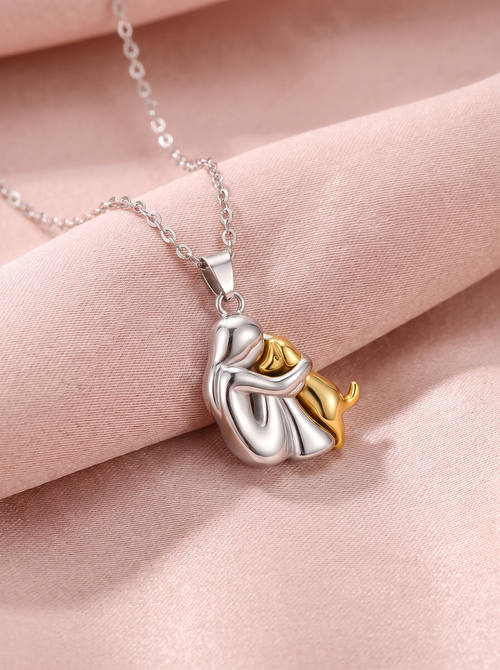 Wynter Hug Pendant with Earrings 1