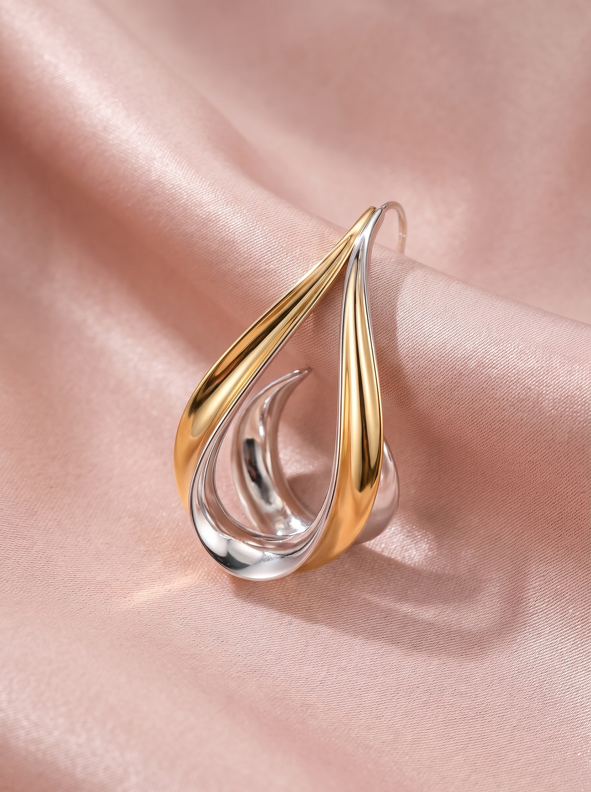 Elodie Gold Vintage Earrings Gold 1