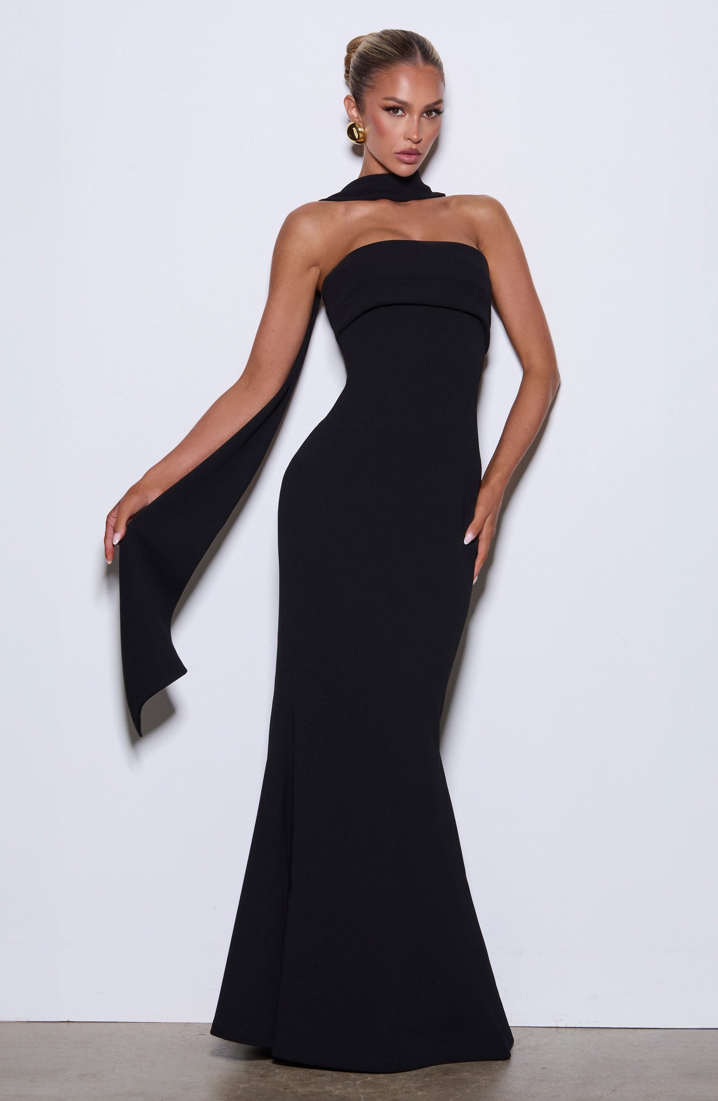 Leura Navy Maxi Dress Black 10