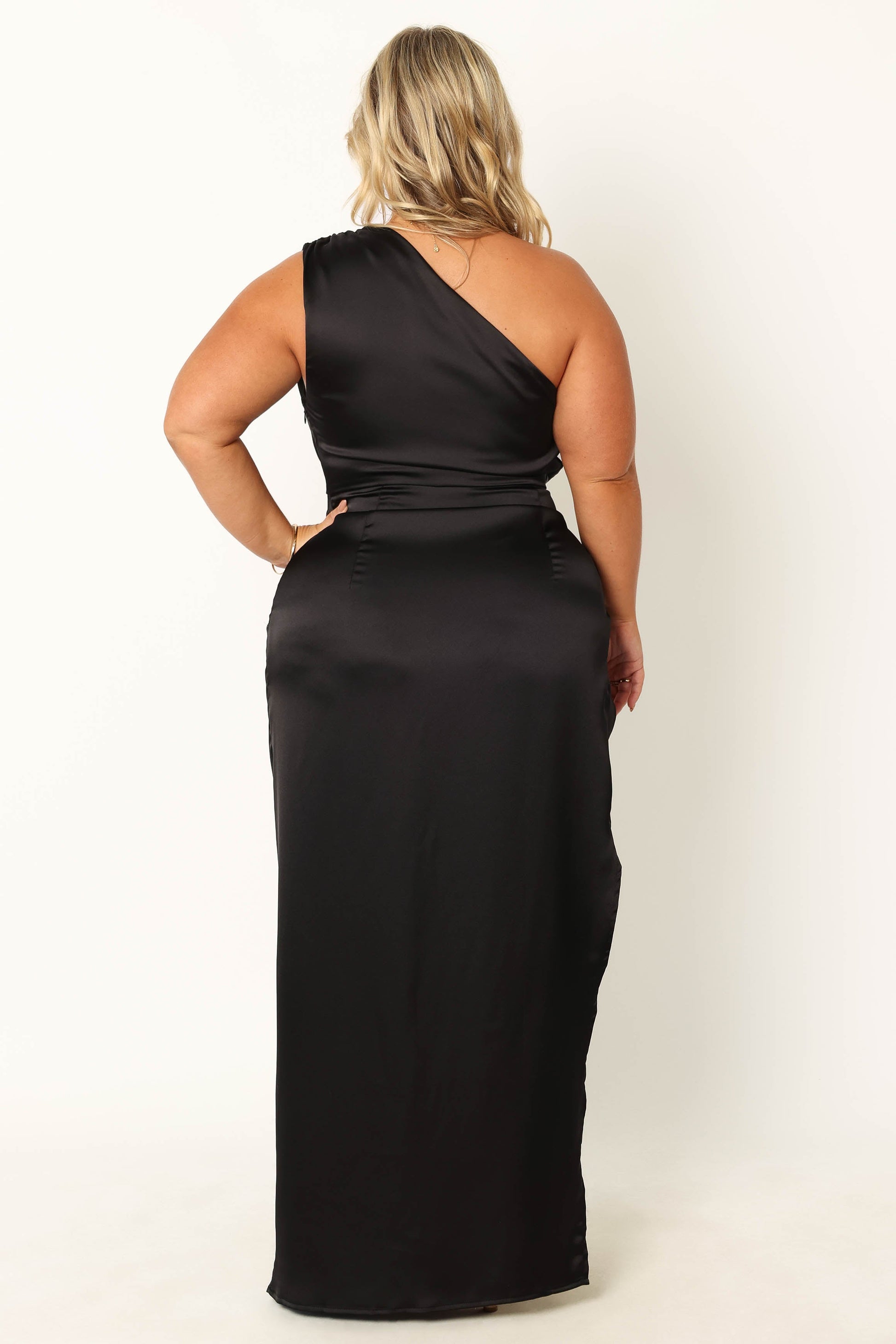 Nadia One-Shoulder Maxi Dress in Navy Black 5