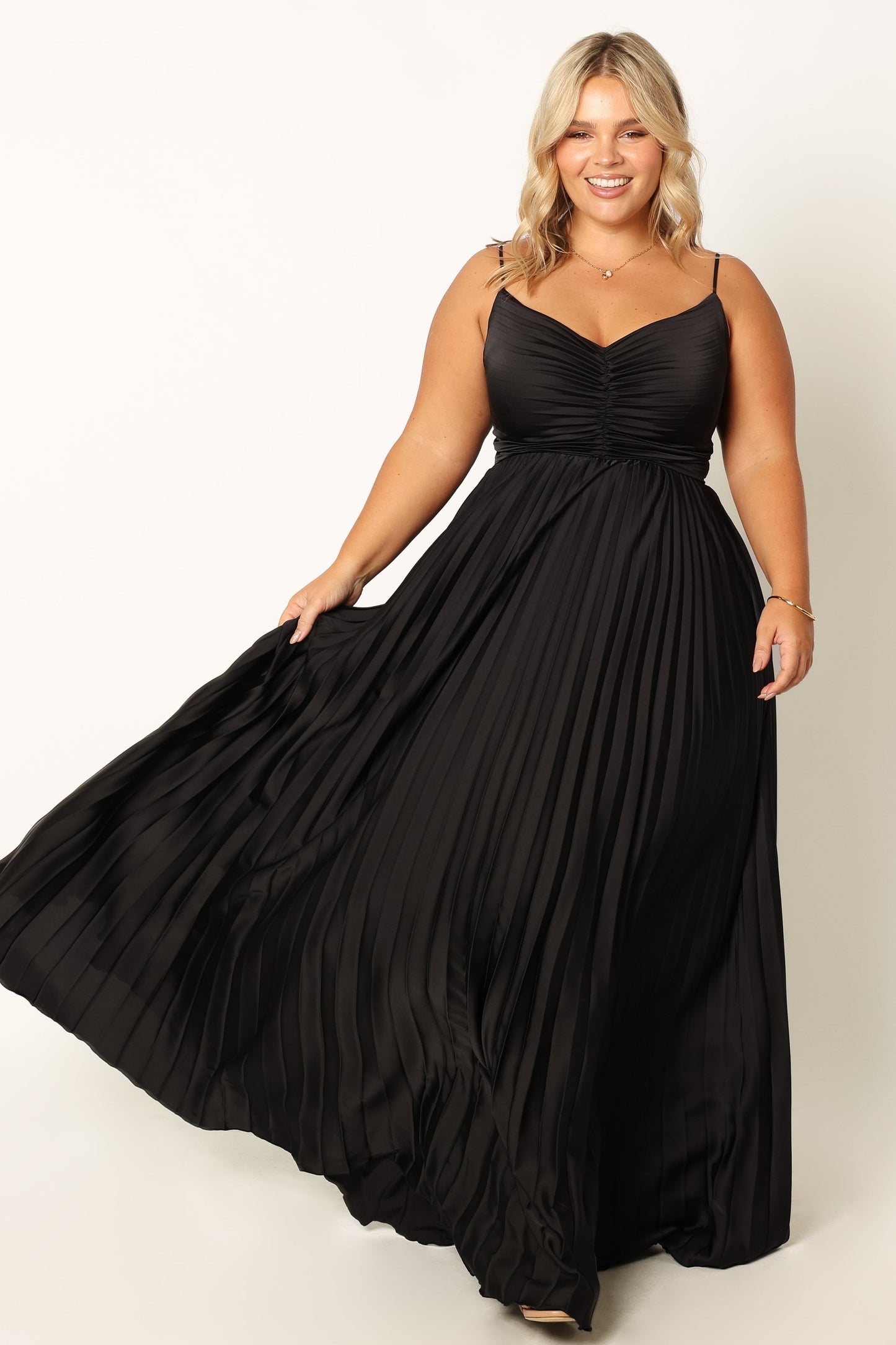 Naira Pleated Maxi Dress Black 4